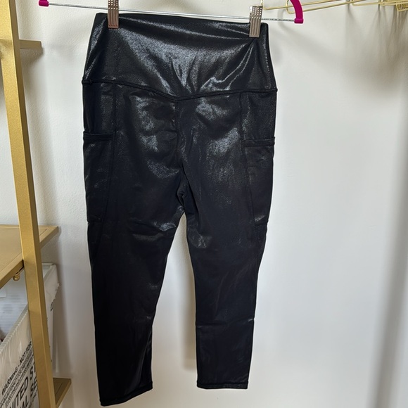 CVG Black Crop leggings - Picture 2 of 4